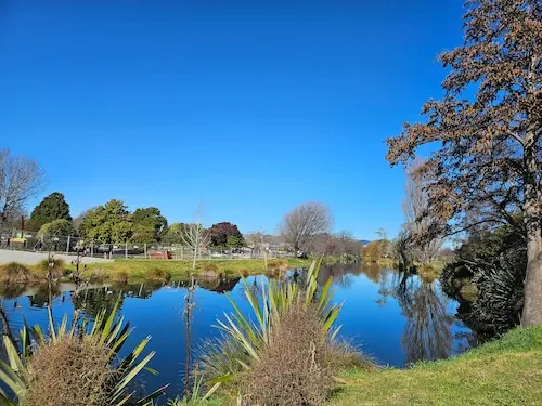 家から歩いて約10分スーパーやレストラン等が入っているPalmsショッピングモール