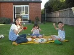 ワーホリホームステイゲストとお外でピクニックディナー